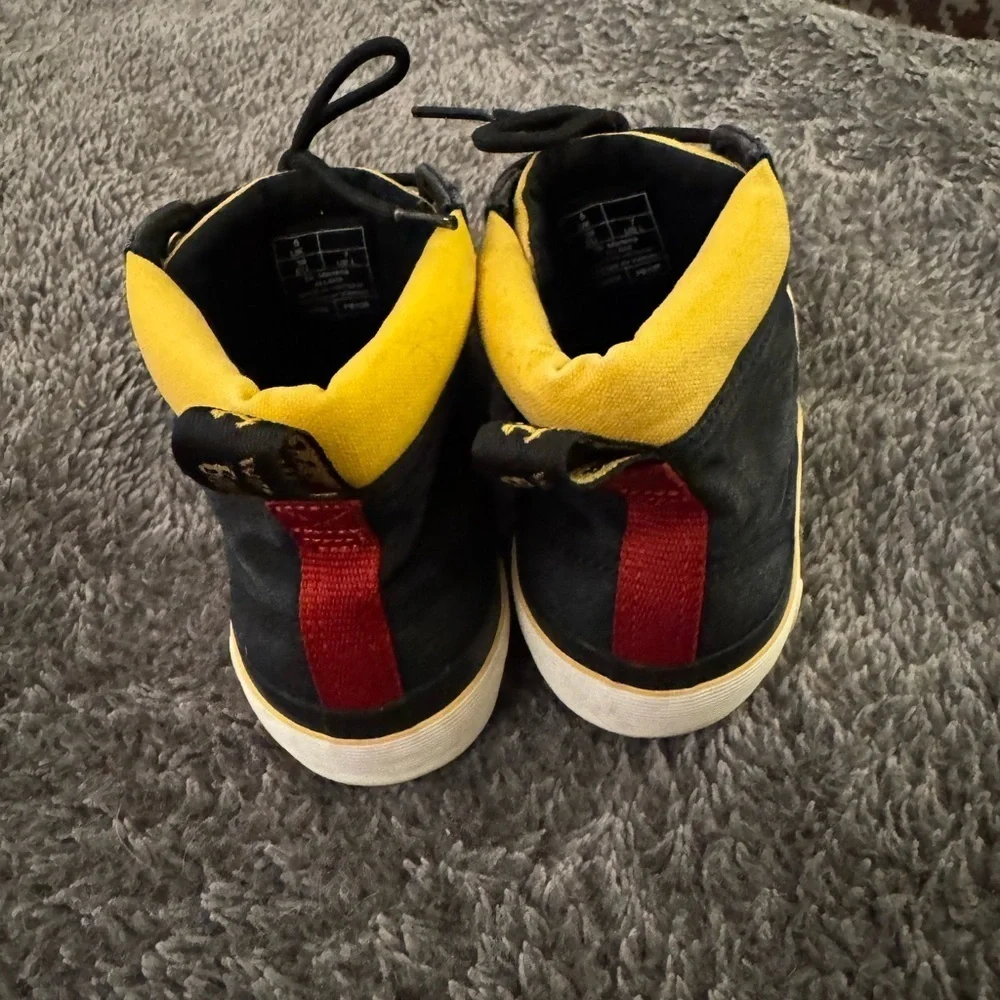 Dr. Martens bold black